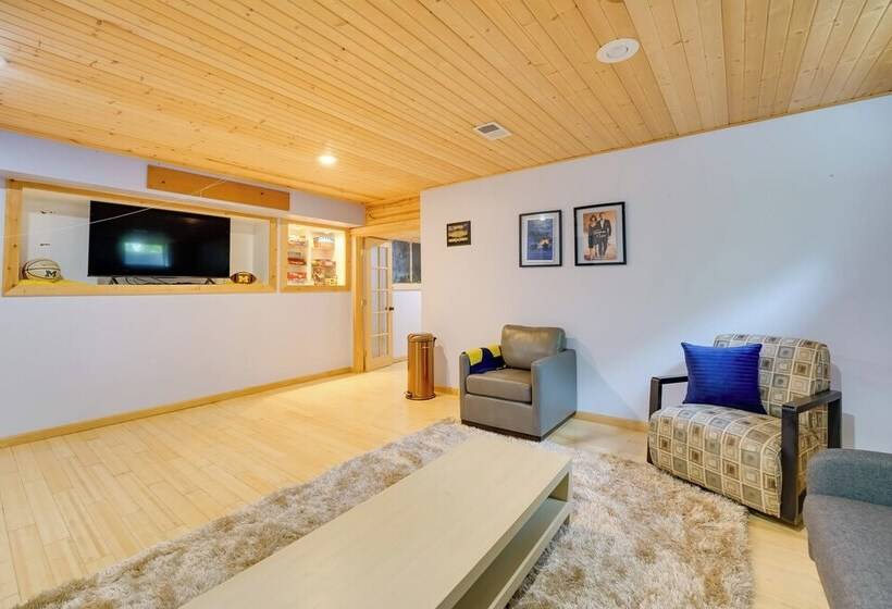 Charming Home W/ Pool + Deck ~ 9 Mi To Umich!