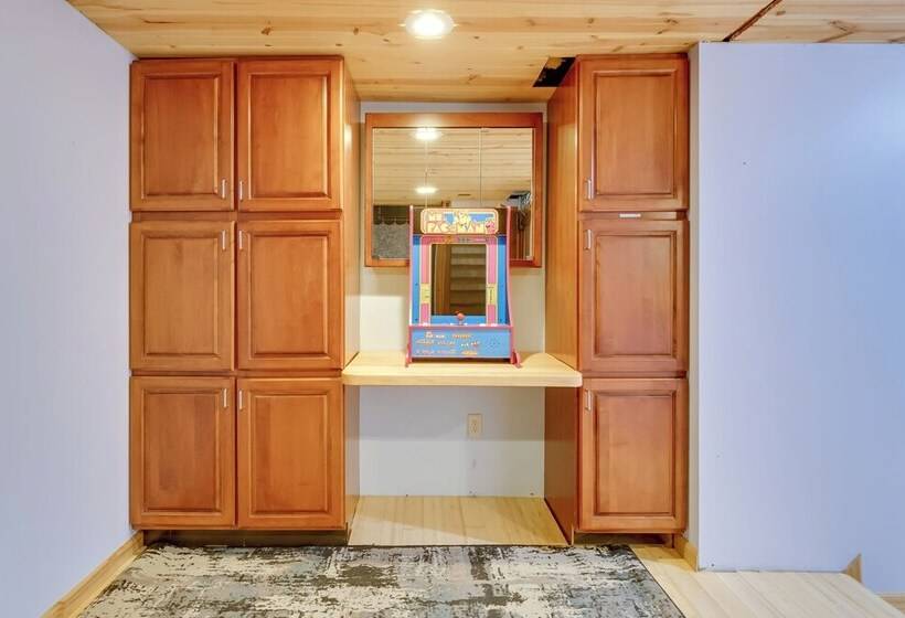 Charming Home W/ Pool + Deck ~ 9 Mi To Umich!