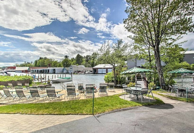 Charming Laconia Cottage: Walk To Weirs Beach