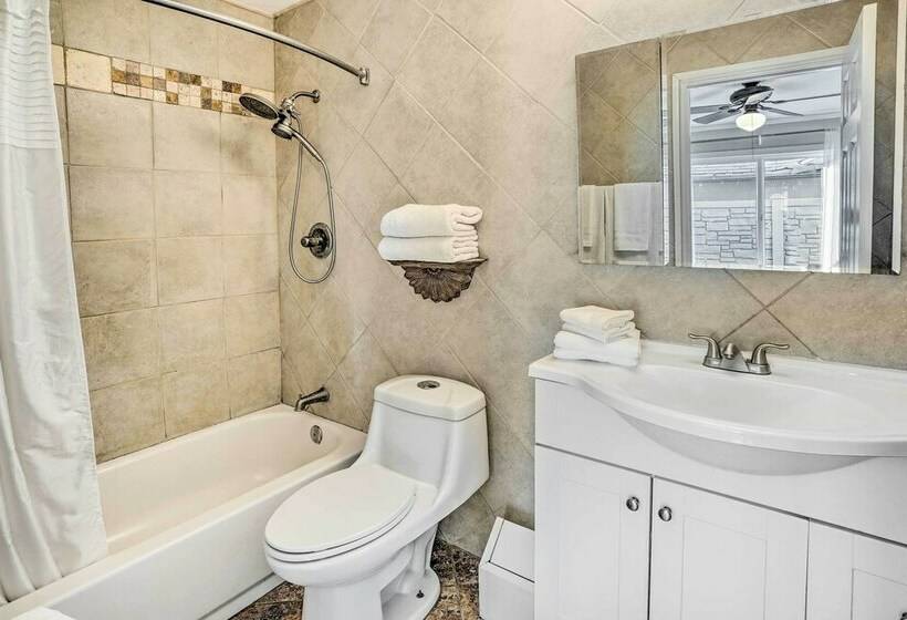 Charming Laguna Hills Home W/ Private Hot Tub