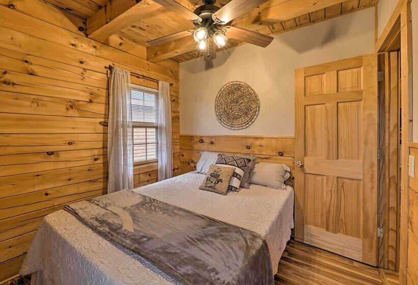 Charming Log Cabin At Double Jj Ranch Resort!