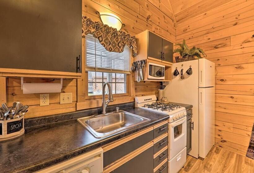 Charming Log Cabin At Double Jj Ranch Resort!