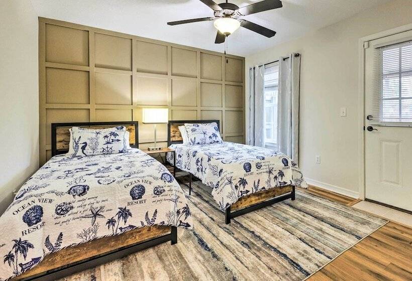 Long Beach Gulf Coast Cottage ~ Half Mi To Sand!