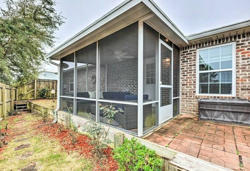 Long Beach Gulf Coast Cottage ~ Half Mi To Sand!