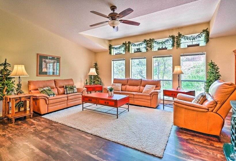 Creekside Payson Cabin W/ Deck   Near Hiking!