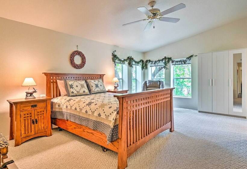 Creekside Payson Cabin W/ Deck   Near Hiking!