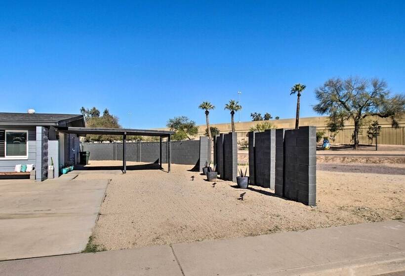 Charming Phoenix Home W/ Patio ~ 3 Miles To Dtwn!