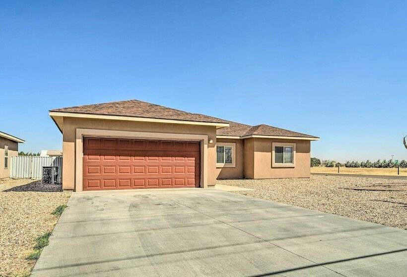 Charming Portales Retreat Across From Enmu!