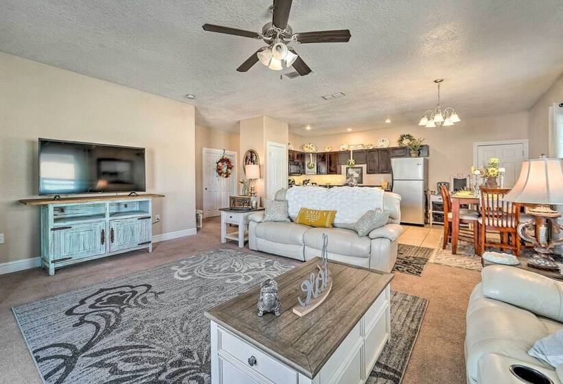 Charming Portales Retreat Across From Enmu!
