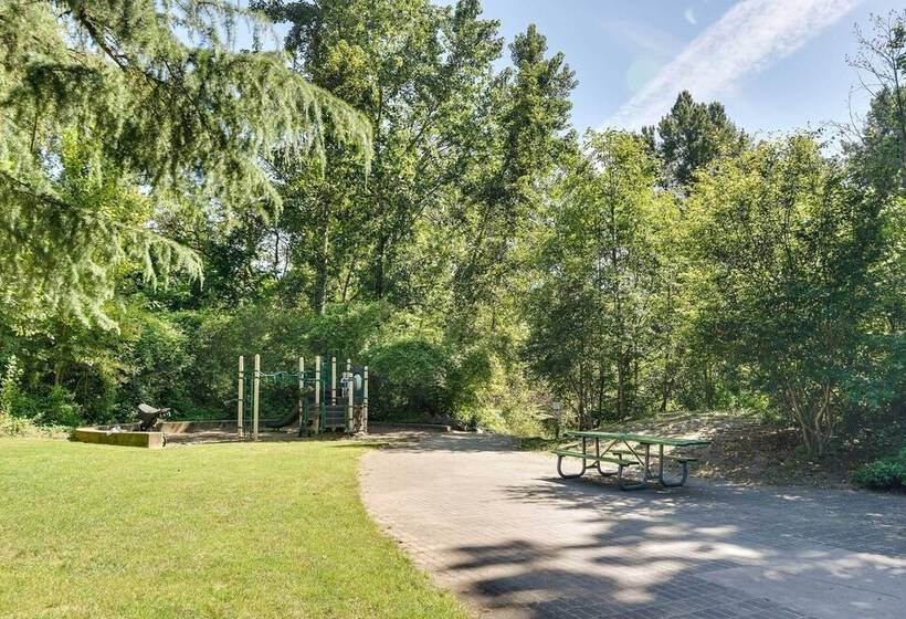 Charming Portland Home, Walk To Light Rail!