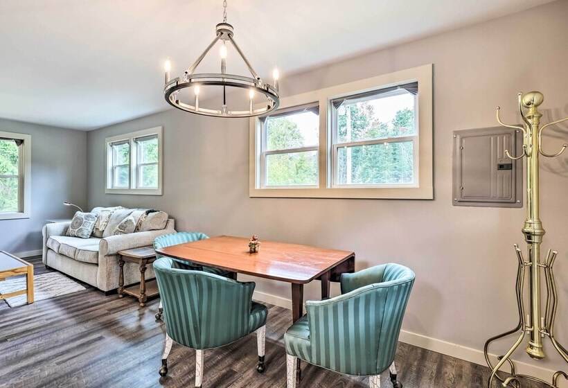 Newland Retreat W/ Creek, Near Hiking + Wineries!