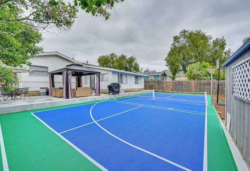 Updated Poway Farmhouse: Walk To Parks!