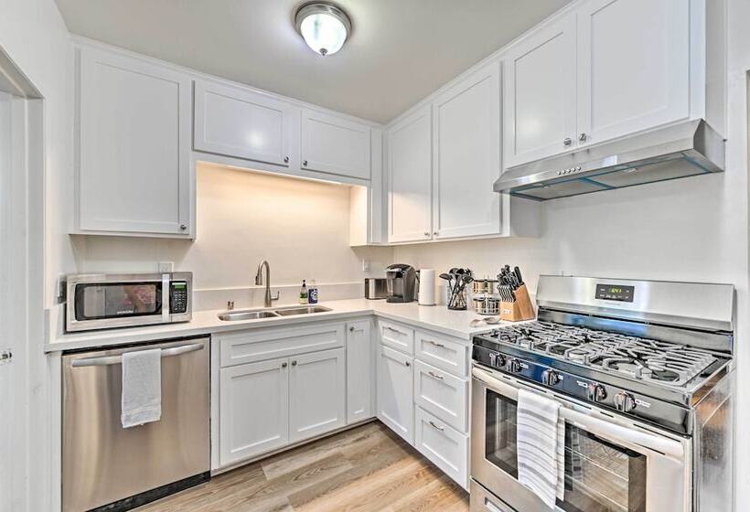 Updated Poway Farmhouse: Walk To Parks!