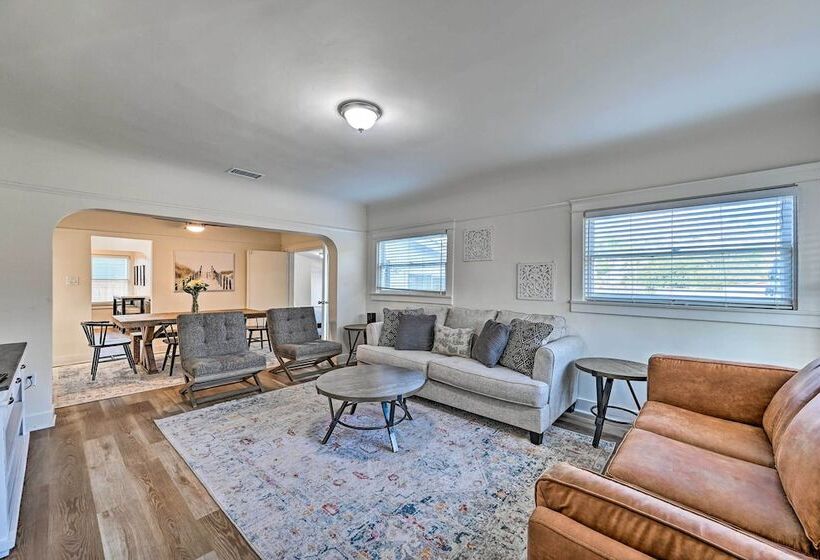 Updated Poway Farmhouse: Walk To Parks!