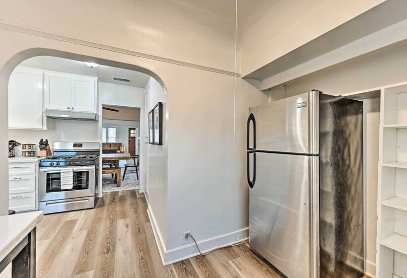 Updated Poway Farmhouse: Walk To Parks!