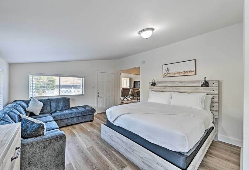 Updated Poway Farmhouse: Walk To Parks!