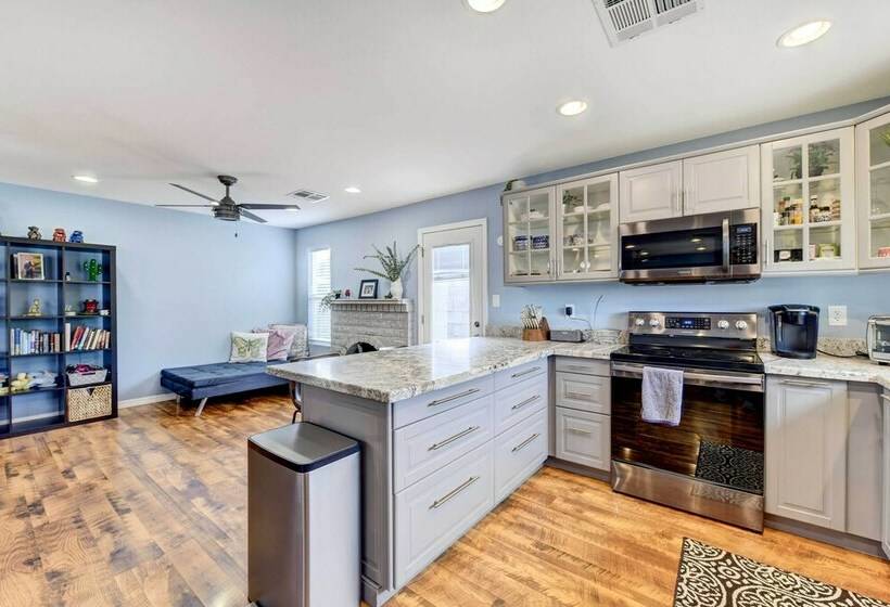 Cheerful Chandler Retreat With Private Pool!