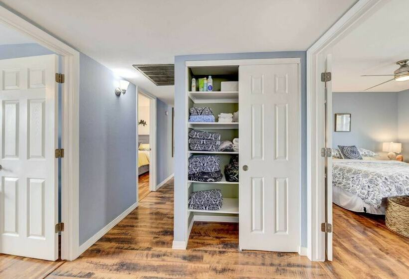 Cheerful Chandler Retreat With Private Pool!