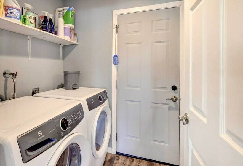 Cheerful Chandler Retreat With Private Pool!