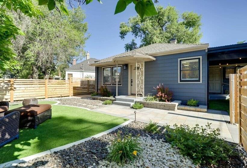 Chic Reno Home W/ Game Room & Putting Green!