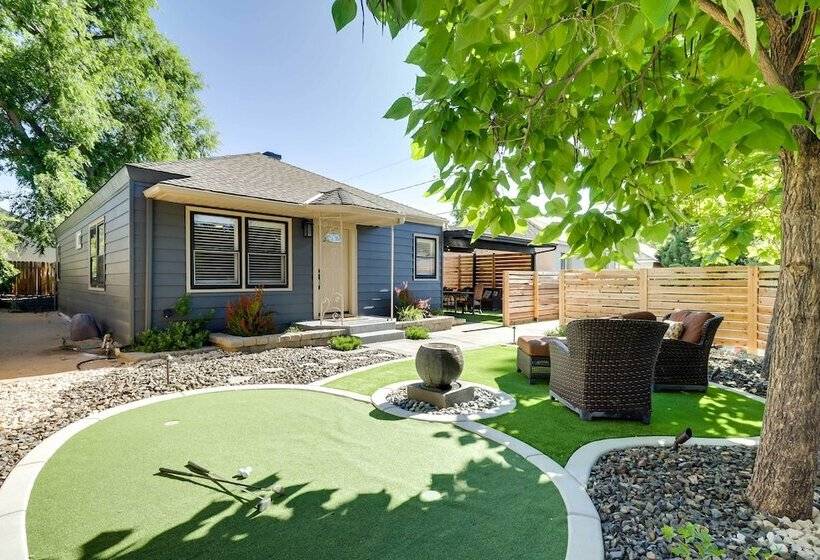 Chic Reno Home W/ Game Room & Putting Green!