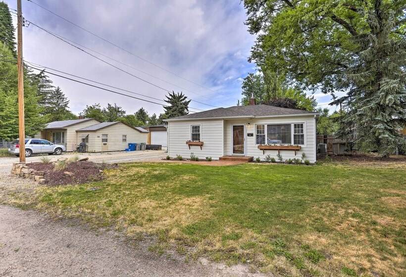Contemporary Boise House W/ Large Backyard!