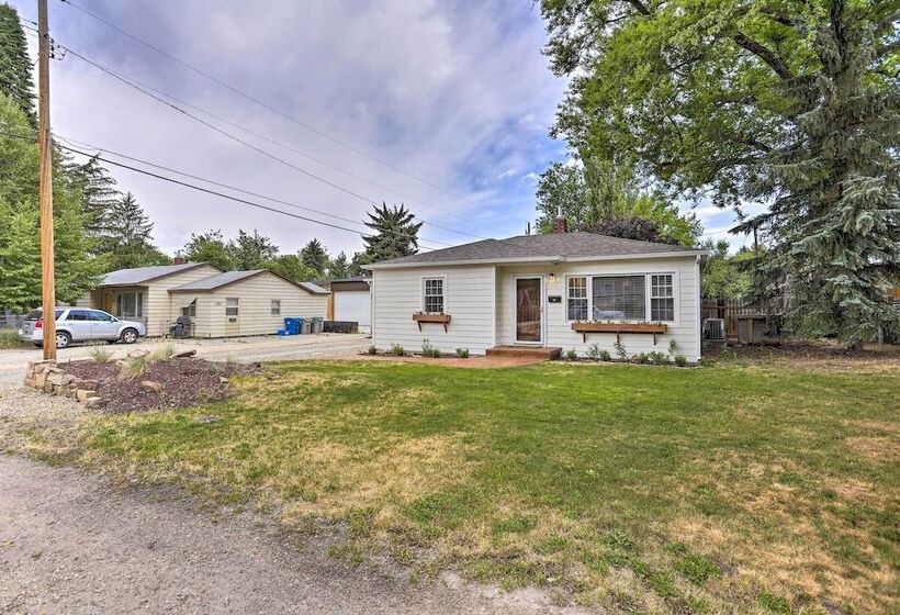 Contemporary Boise House W/ Large Backyard!