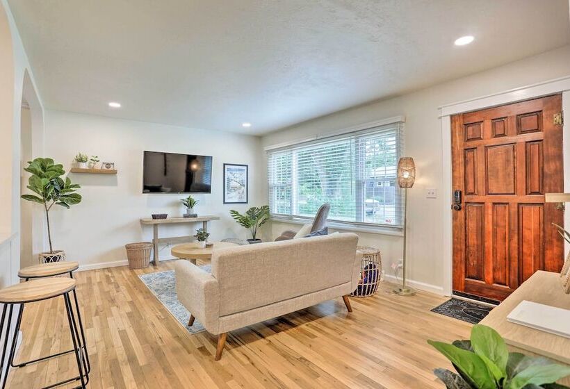 Contemporary Boise House W/ Large Backyard!