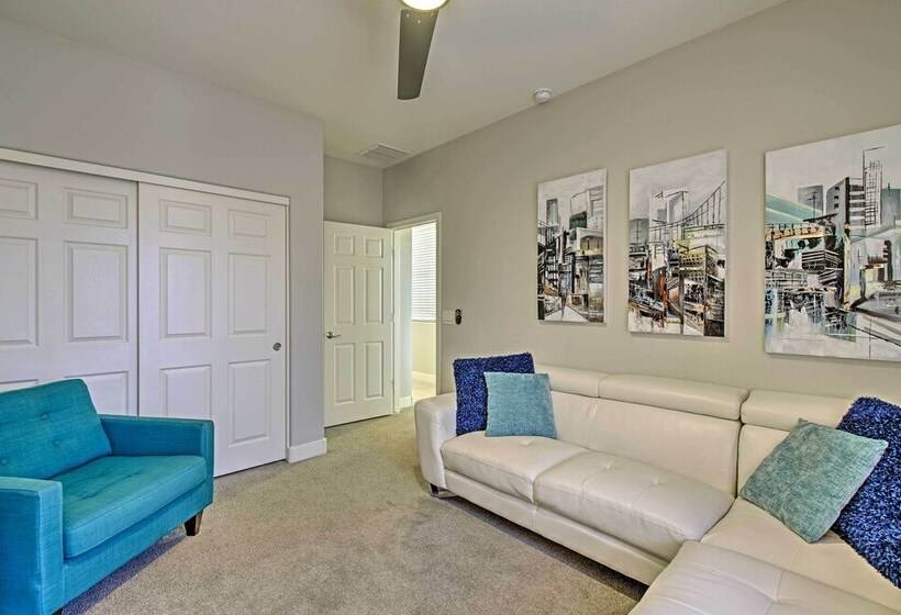 Contemporary Gilbert Home W/ Furnished Patio!