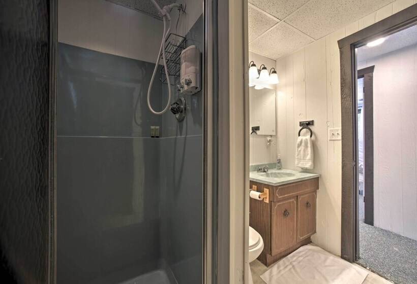 Cozy A Frame Cabin W/ Pool Table: 8 Mi To Mt Snow!