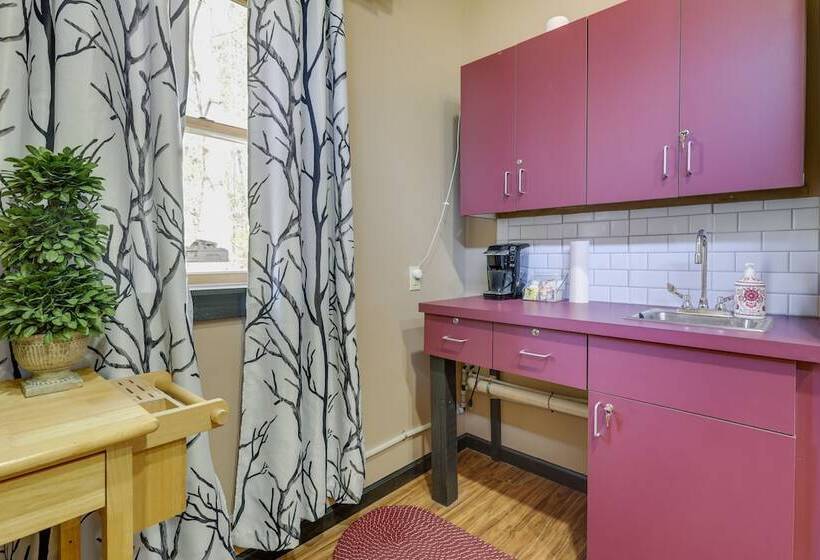 Cozy Canterbury Guest House Near Winter Activities