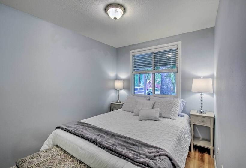 Cozy Cottage On Flower Farm W/ Baker Creek Views!