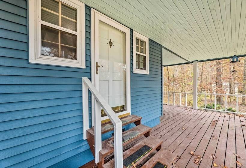 Cozy Cottage W/ Private Yard: Pet Friendly!