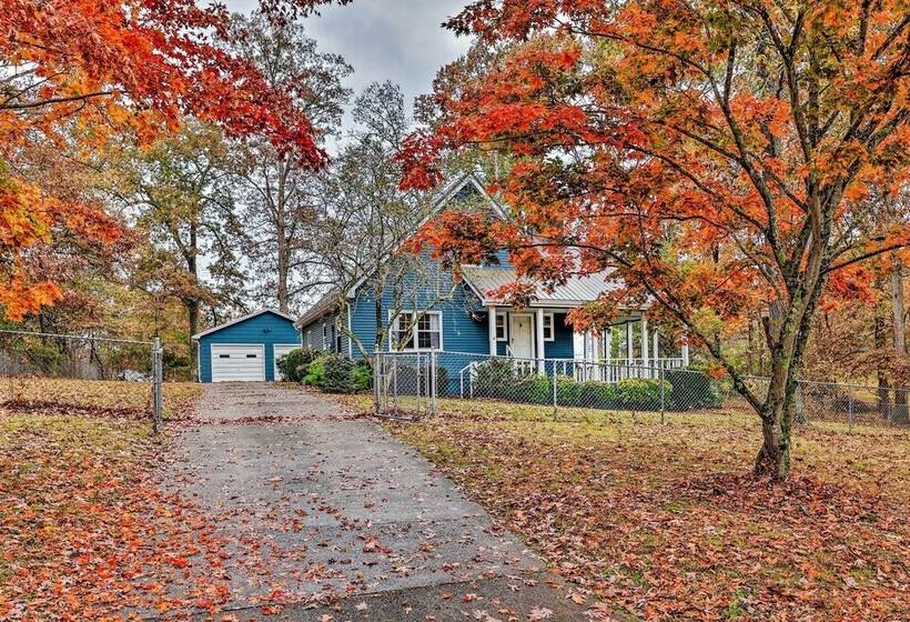 Cozy Cottage W/ Private Yard: Pet Friendly!