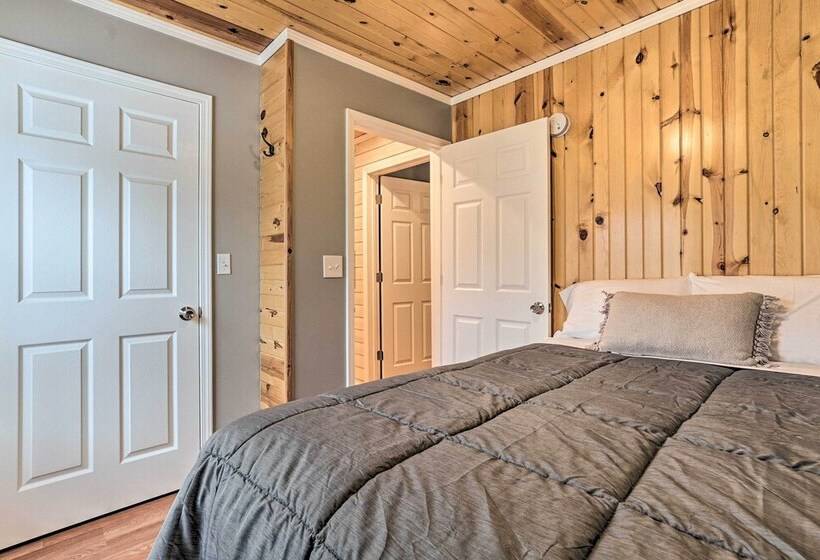 Cozy Elmira Cabin ~ 23 Mi To Boyne Mountain Resort