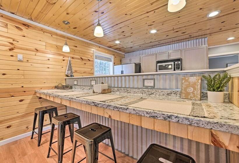 Cozy Elmira Cabin ~ 23 Mi To Boyne Mountain Resort