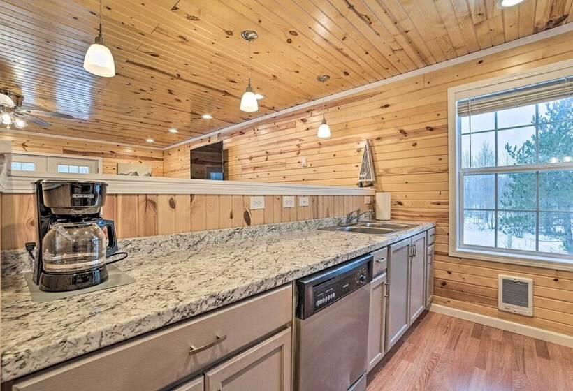 Cozy Elmira Cabin ~ 23 Mi To Boyne Mountain Resort