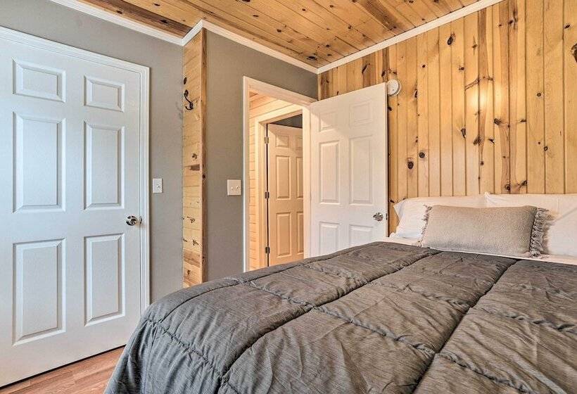 Cozy Elmira Cabin ~ 23 Mi To Boyne Mountain Resort