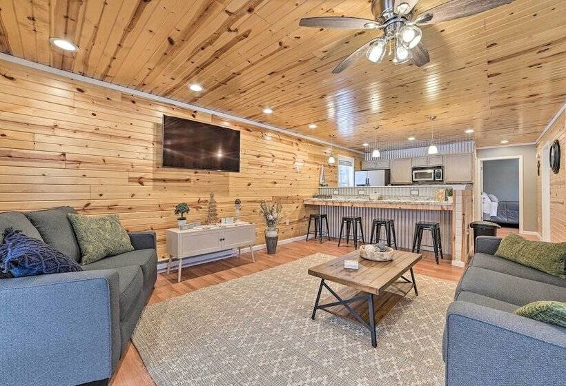 Cozy Elmira Cabin ~ 23 Mi To Boyne Mountain Resort