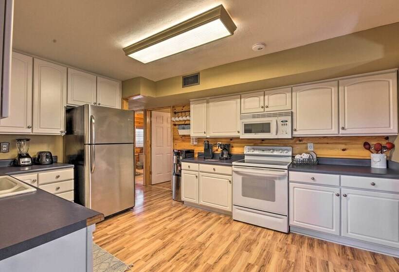 Cozy Escape With Yard: Hike, Sightsee & Explore!