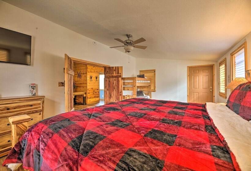 Cozy Escape With Yard: Hike, Sightsee & Explore!