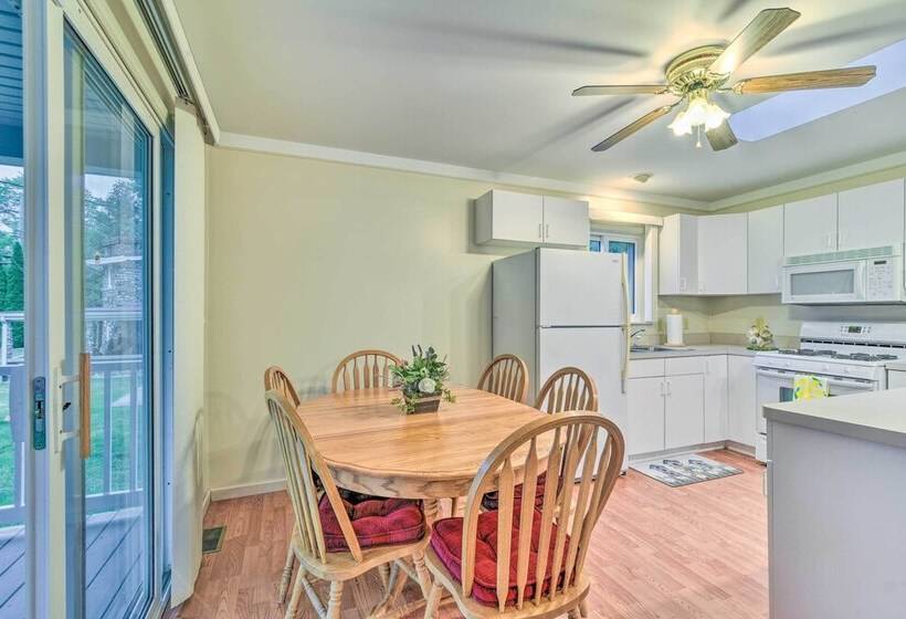 Cozy Family Cottage Near Village Of Lexington