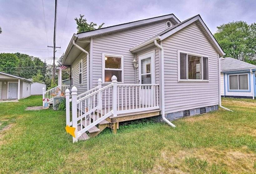 Cozy Family Cottage Near Village Of Lexington