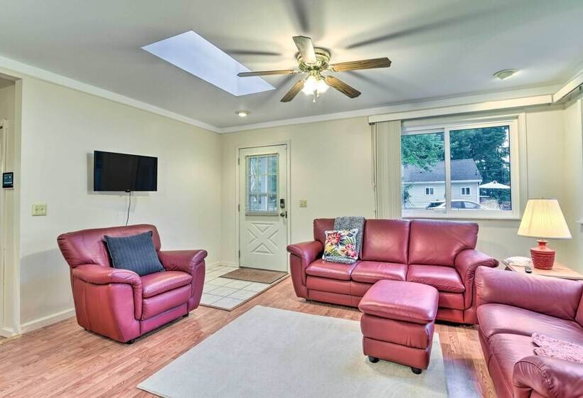 Cozy Family Cottage Near Village Of Lexington