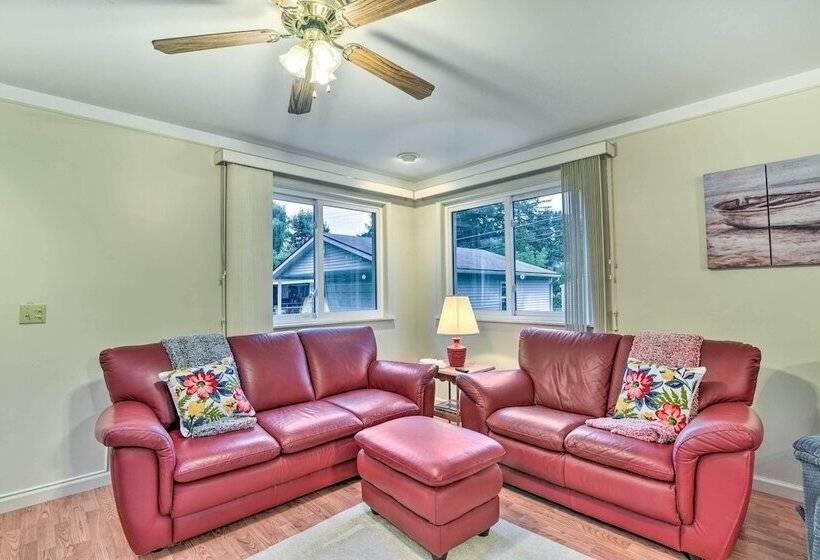 Cozy Family Cottage Near Village Of Lexington