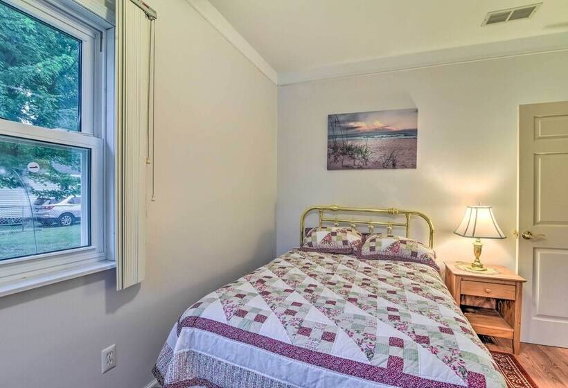 Cozy Family Cottage Near Village Of Lexington