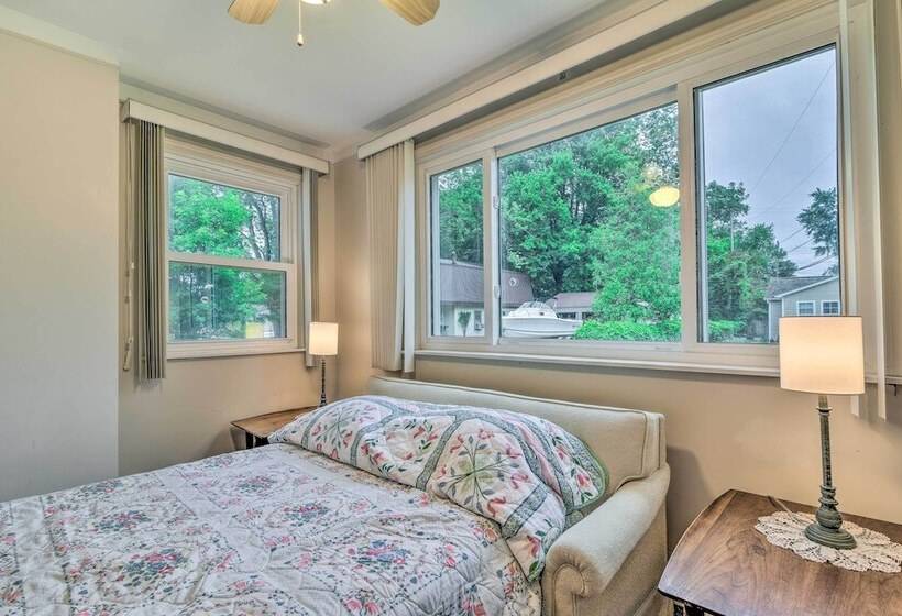 Cozy Family Cottage Near Village Of Lexington