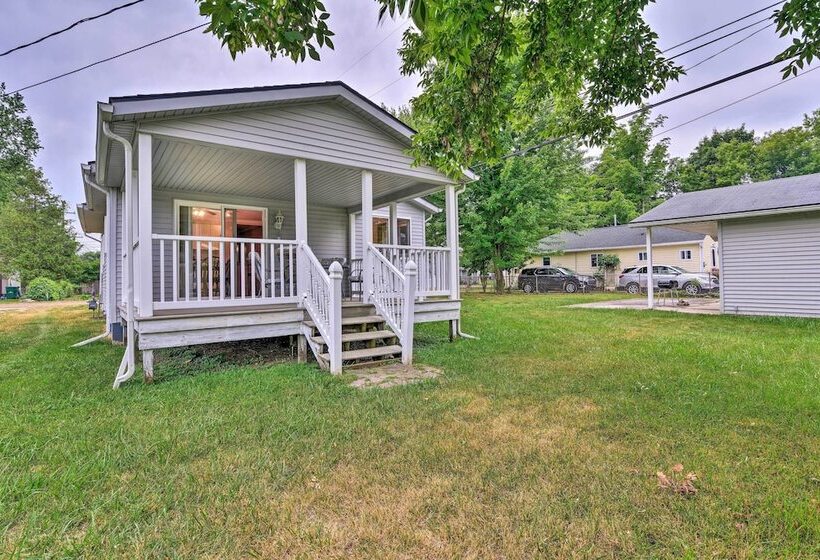 Cozy Family Cottage Near Village Of Lexington