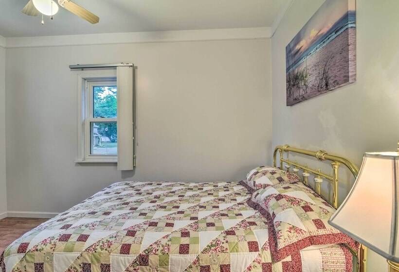 Cozy Family Cottage Near Village Of Lexington