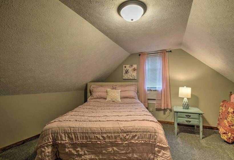 Cozy Goshen Farmhouse ~ 9 Mi To Amish Acres